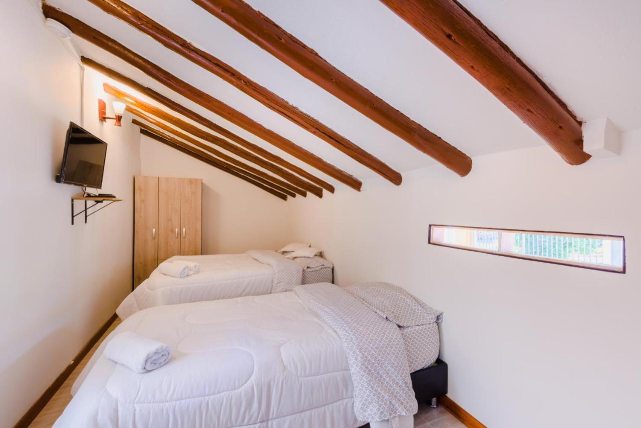 Hostal Dona Eliza Богота Экстерьер фото