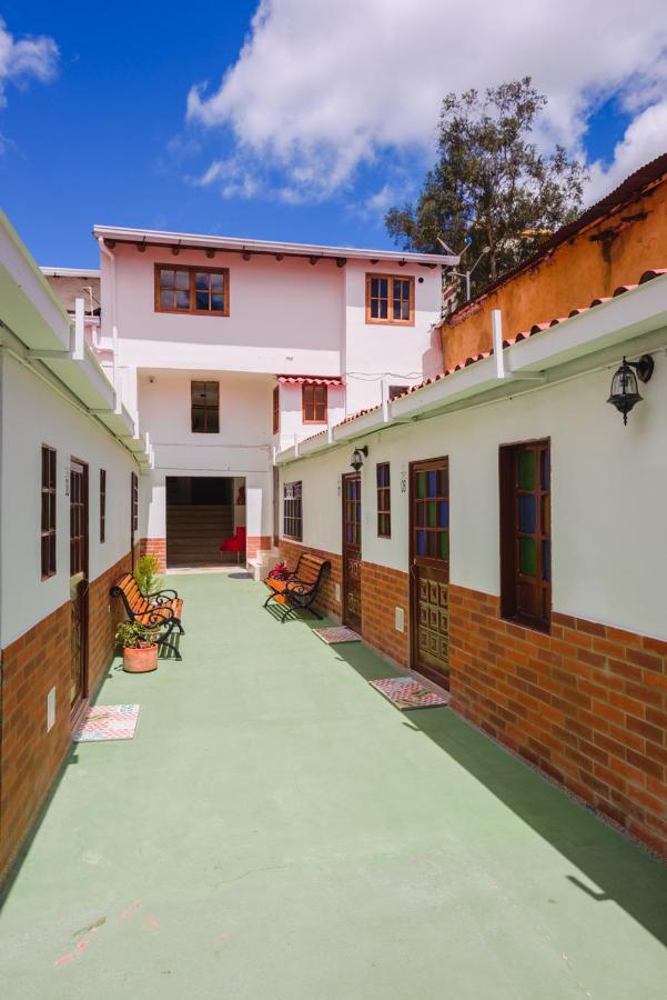 Hostal Dona Eliza Богота Экстерьер фото
